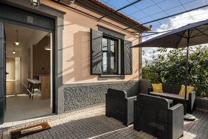 Terrace/patio - Casa Maria Bela – 2-Bedroom with Terrace (Arco da Calheta)