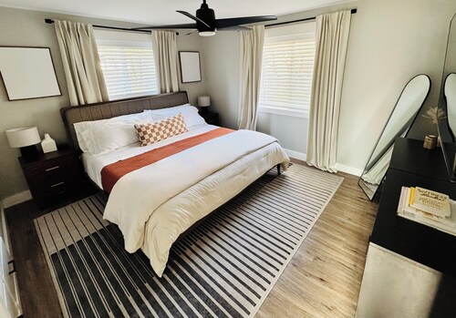 Cozy Ellensburg Home on Radio Hill near CWU, Rodeo & Downtown with Hot Tub