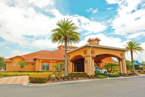 Interior - Chic Modern Escape, 12br, Pool and Game Room (Kissimmee)