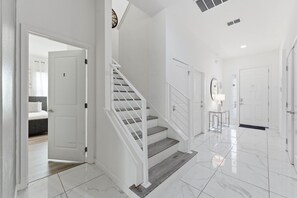 Interior - Chic Modern Escape, 12br, Pool and Game Room (Kissimmee)