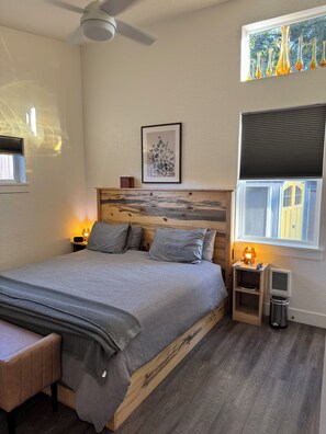 1 bedroom, in-room safe, desk, iron/ironing board