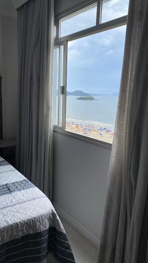 Iron/ironing board, WiFi, bed sheets - Beautiful beachfront apartment in Balneário Camboriú. Cozy and with a stunning view. (Balneário Camboriú)
