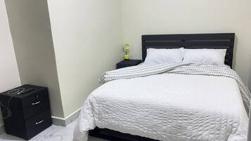 Strygejern/strygebræt, gratis Wi-Fi, sengetøj