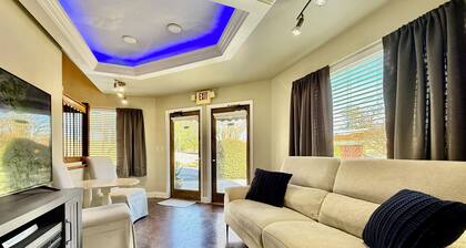 Haven at Hazel - the Residence. A unique stay overlooking the Demorest Square.