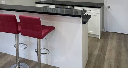 Forget your worries in this 1000 sqft Independent apartment with parking.