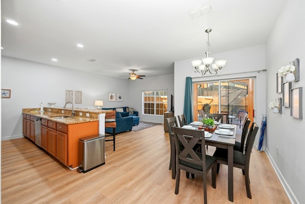 Interior - Bright & Breezy Disney Escape | Pool | BBQ (Kissimmee)