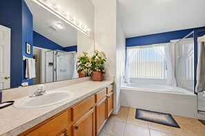 Shower, towels - Calm & Homey 3BR Oasis with Private Pool (Davenport)