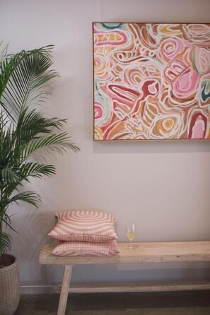 Interior - Emma's Cottage Vineyard (Lovedale)
