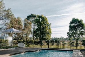 Outdoor pool - Emma's Cottage Vineyard (Lovedale)