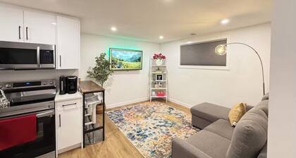 Modern 2BDR suite in Harbour Landing Near Airport