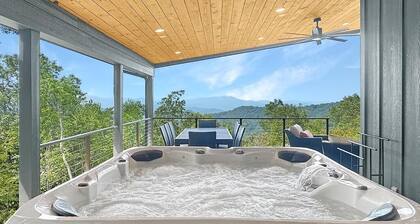 Luxury Cabin w/ Epic Views + Hot Tub & Firepit