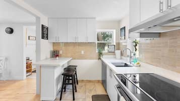 Comfort House, 2 Bedrooms, Non Smoking | Dapur peribadi