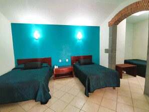 Standard Quadruple Room | Free WiFi - Centro Vacacional IMSS La Trinidad (Santa Cruz Tlaxcala)