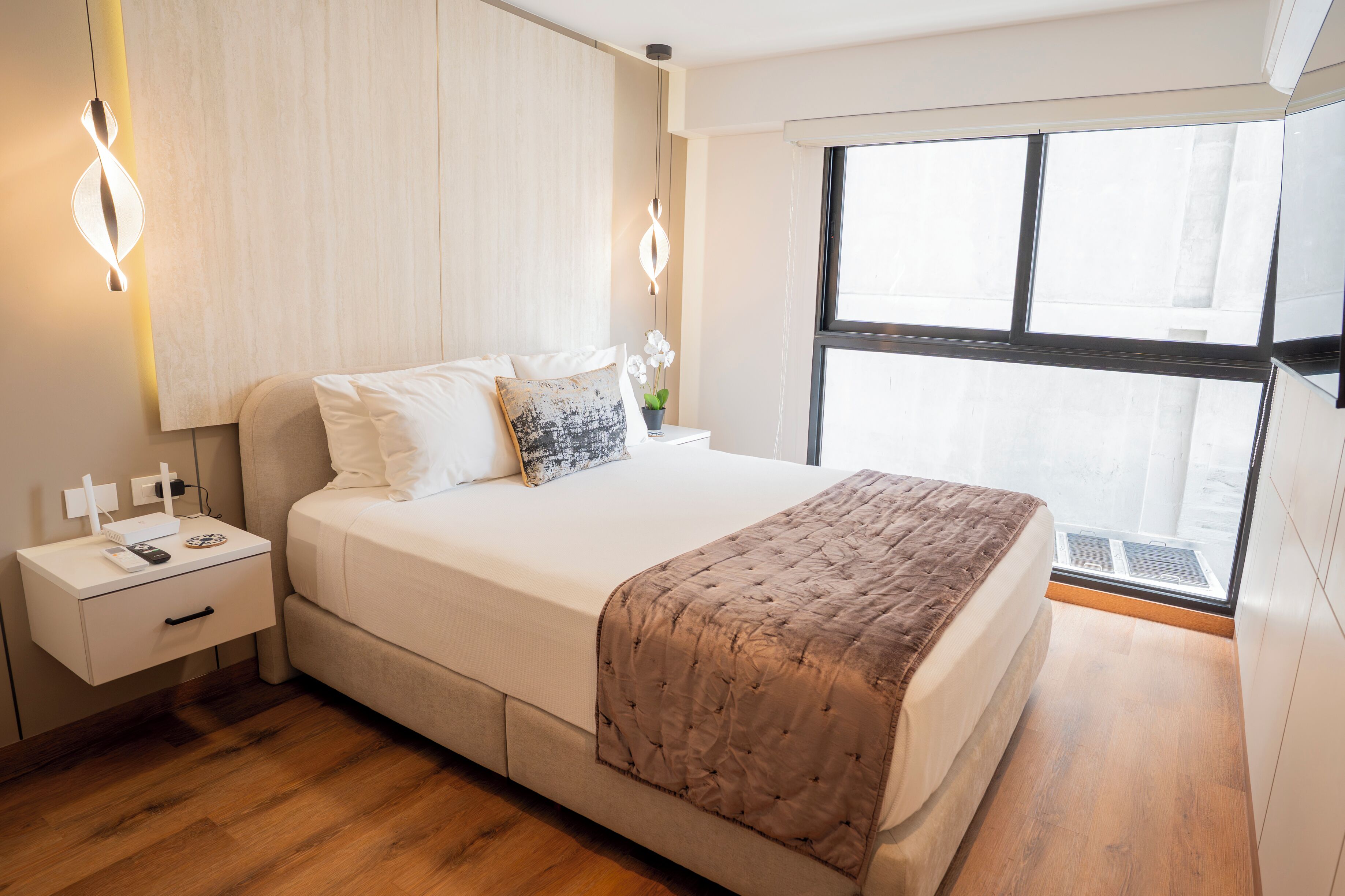 2 chambres, fer et planche à repasser, Wi-Fi, draps fournis