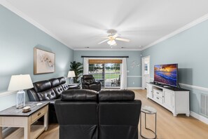 TV - Prime Myrtle Beach Location Near Everything | Magnolia Pointe Luster Leaf 4874-201 (Myrtle Beach)