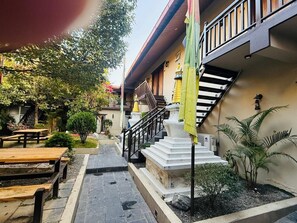 Property grounds - RJ Hotel Pokhara (Pokhara)