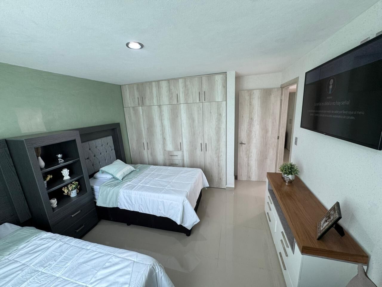 3 chambres, fer et planche à repasser, Wi-Fi, draps fournis