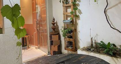 Cozy house in Barra dos Coqueiros, near the beach.