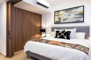 1 bedroom, desk, iron/ironing board, travel cot - Oceanfront Condo – 13th Floor | 8 Heated Pools | Rooftop Gym | 500 Mbps WiFi (Puerto Vallarta)
