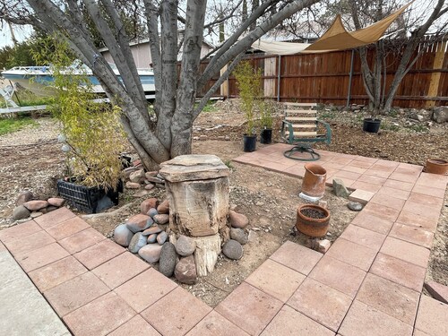 Beautiful 1 bedroom bungalow in charming Lake Montezuma with AC