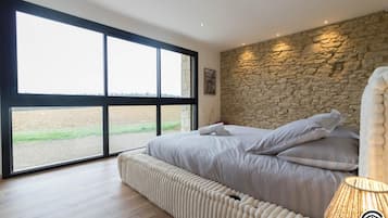 5 bedrooms, free WiFi