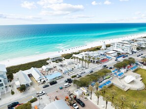 Beach nearby - NEW in Seacrest! Easy Walk to Beach + Pool! 4 Bikes! (Seacrest)