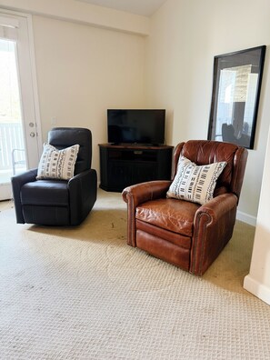 Smart TV - Welcome all coming to Kansas City for the World Cup! (Overland Park)