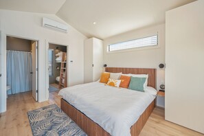 Free WiFi, bed sheets - Waterfront A-Frame Panoramic Sunset Views (Mary Esther)