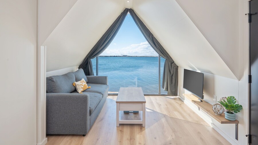 Waterfront A-Frame Panoramic Sunset Views