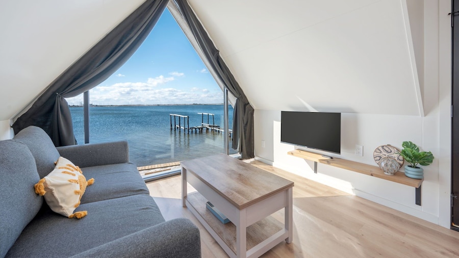 Waterfront A-Frame Panoramic Sunset Views