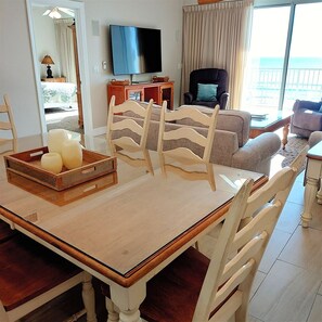 Dining - 204 - Beachfront Paradise On The Second Floor! (Panama City Beach)