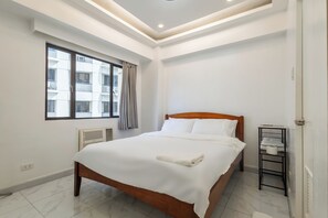 Internet, bed sheets - 1-bedroom apartment in amazing in BGC -9c (taguig)