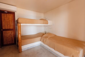 4 chambres, fer et planche Ă repasser, accĂšs Internet, draps fournis