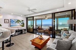 TV - New Listing! Stunning Oceanfront Oasis (Honokowai)