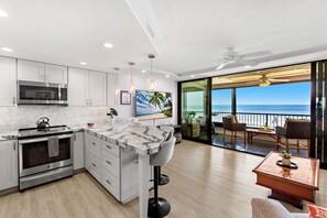 Fridge, microwave, oven, stovetop - New Listing! Stunning Oceanfront Oasis (Honokowai)