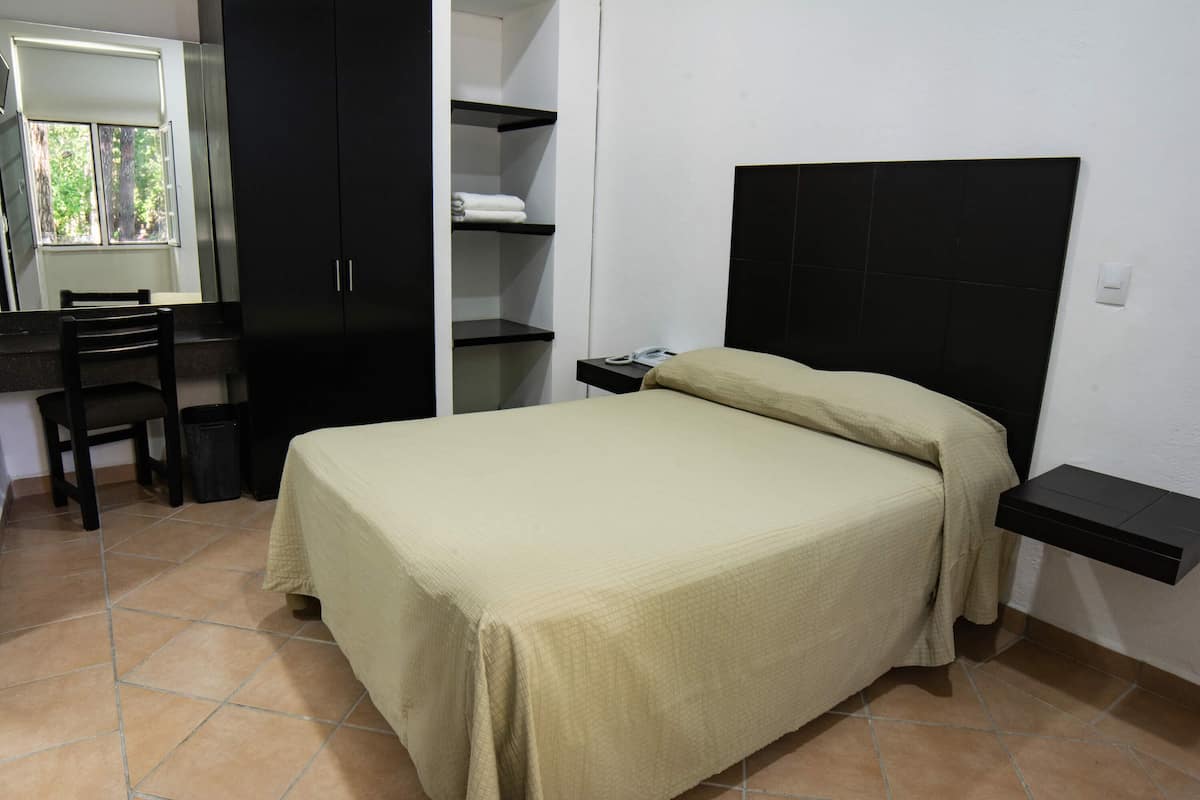 Standard Double Room | WiFi