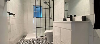 Central 1940s Bendigo Home Hamptons Heritage Reno