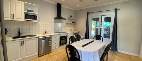 House, 3 Bedrooms, Smoking | Interior