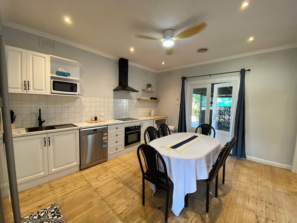 House, 3 Bedrooms, Smoking | Interior