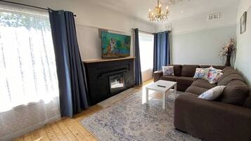 House, 3 Bedrooms, Smoking | Living room