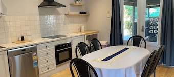Central 1940s Bendigo Home Hamptons Heritage Reno