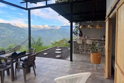 Villa Bonaire - Rustic Mountain & River Escape