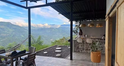 Villa Bonaire - Rustic Mountain & River Escape