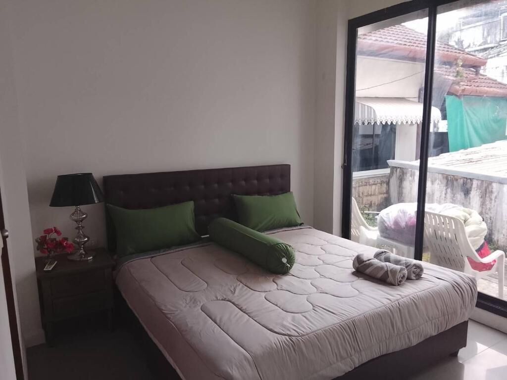 Standard Suite, Patio