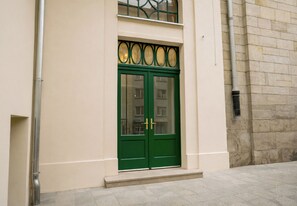 Exterior detail - Kościuszki 73 City Center Studio (Poznań)