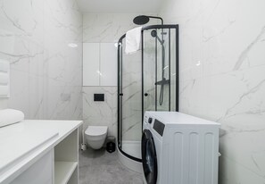 Shower, hair dryer, towels - Kościuszki 73 City Center Studio (Poznań)