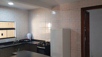 Micro-ondas, fogão, cooktop