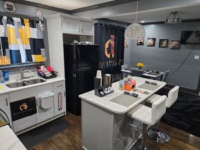 Spacious 2BR Retreat – Kitchen, Living Room & Private Bath”
