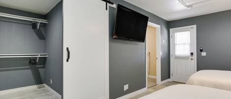 6 dormitorios, tabla de planchar con plancha, wifi y ropa de cama