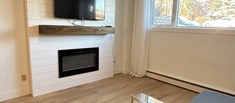 Close to Downtown | Stampede | Sleeps 10